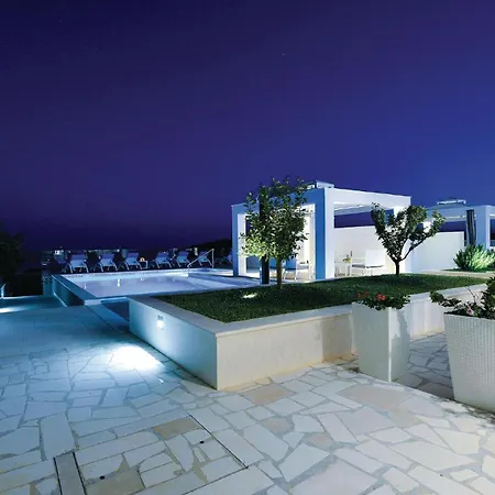 Awesome In רוגוזניצה