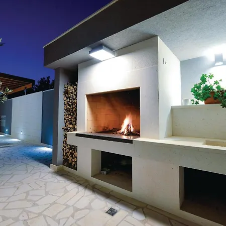 Apartment Awesome In Rogoznica
