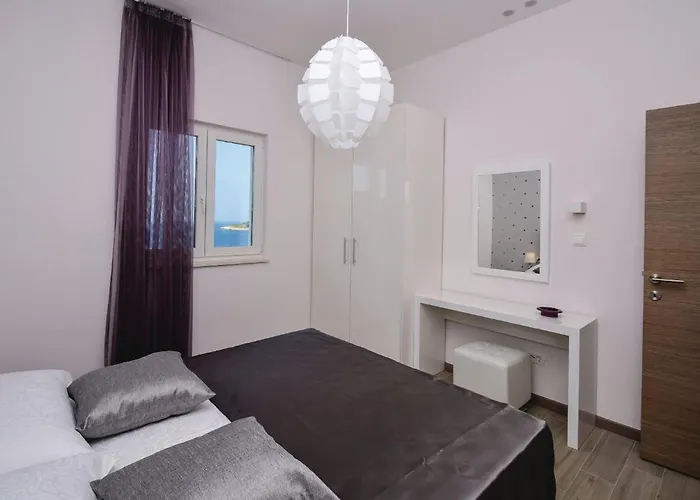 Awesome In רוגוזניצה