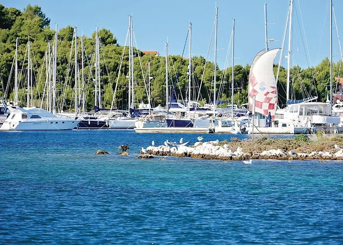 Appartement Awesome In Rogoznica (Sibenik-Knin)